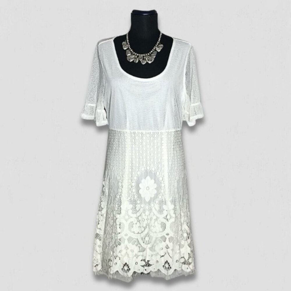 Simply Irresistible White Floral Lace Y2K Dress Medium